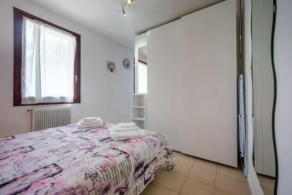 Comfort Flat Vicenza With Parking! 0*,  Италия